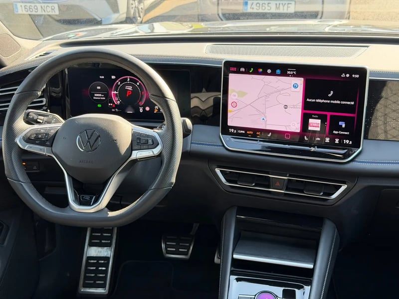 Photo de la voiture VOLKSWAGEN TIGUAN 2.0 TDI 150ch DSG7 R-Line Edition