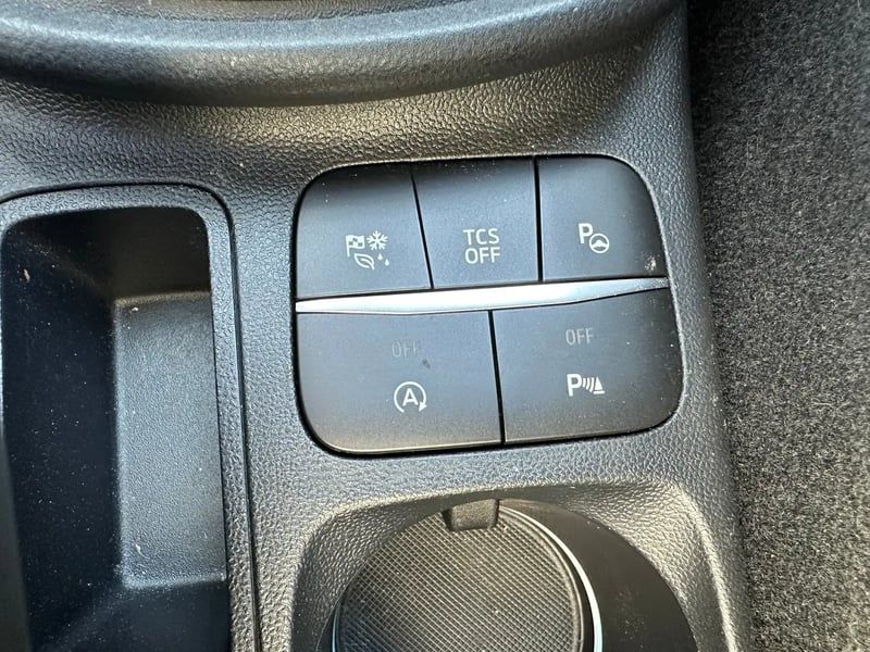 Photo de la voiture FORD PUMA 1.0 EcoBoost 155 ch mHEV S&S Powershift ST-Line - 5P