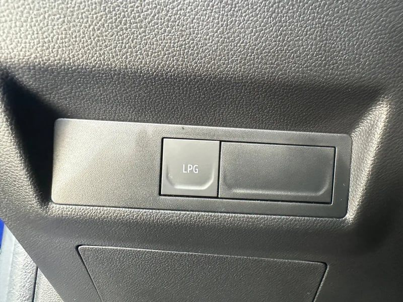 Photo de la voiture RENAULT CAPTUR Eco-G 100 ch Techno