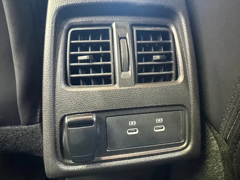 Photo de la voiture RENAULT CAPTUR Eco-G 100 ch Techno