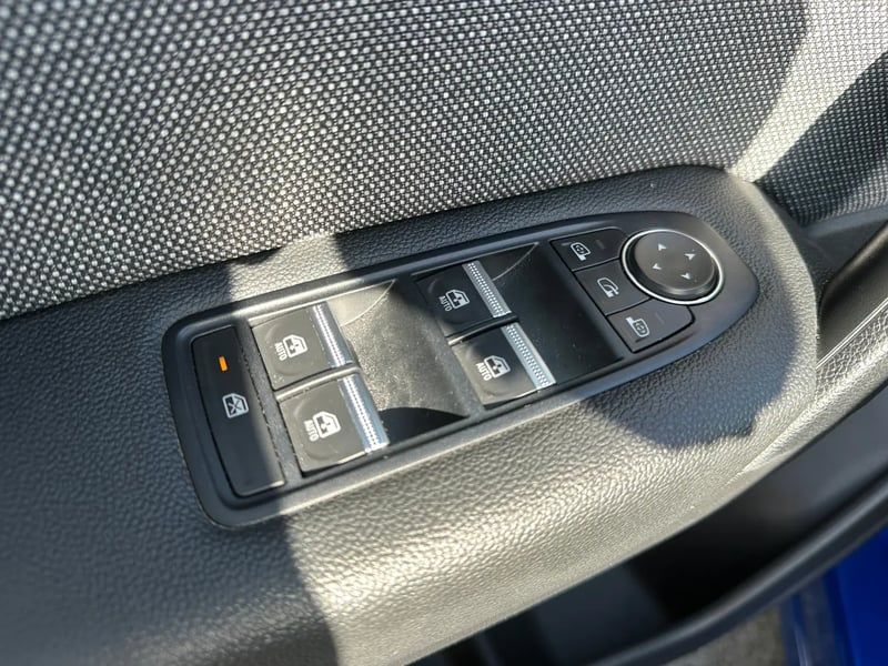 Photo de la voiture RENAULT CAPTUR Eco-G 100 ch Techno