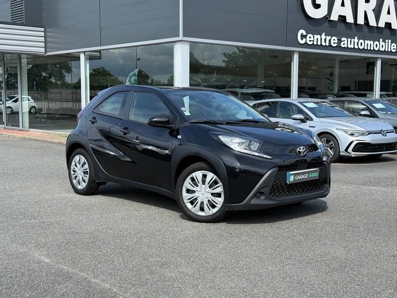 Photo de la voiture TOYOTA AYGO X 1.0 VVT-i 72 S-CVT Dynamic