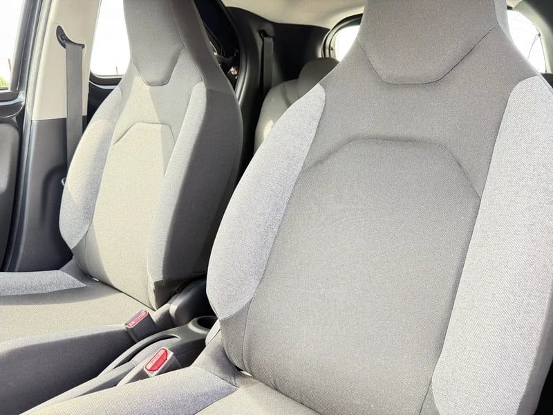 Photo de la voiture TOYOTA AYGO X 1.0 VVT-i 72 S-CVT Dynamic