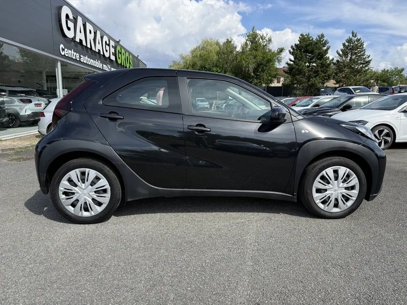 Photo de la voiture TOYOTA AYGO X 1.0 VVT-i 72 S-CVT Dynamic