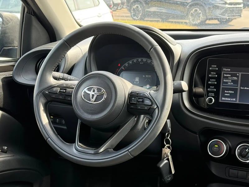 Photo de la voiture TOYOTA AYGO X 1.0 VVT-i 72 S-CVT Dynamic