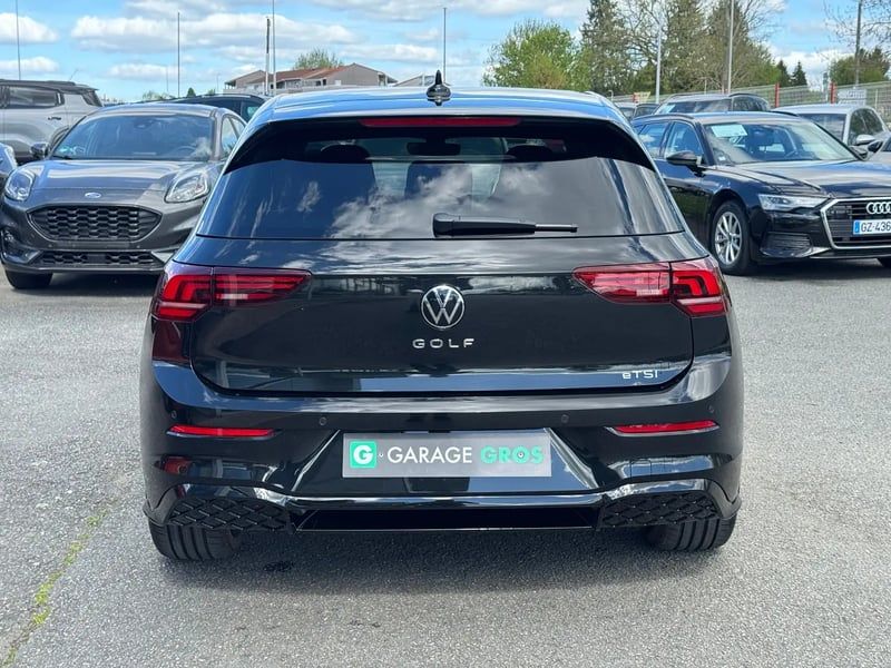 Photo de la voiture VOLKSWAGEN GOLF 1.5 eTSI EVO2 150 DSG7 R-Line Edition
