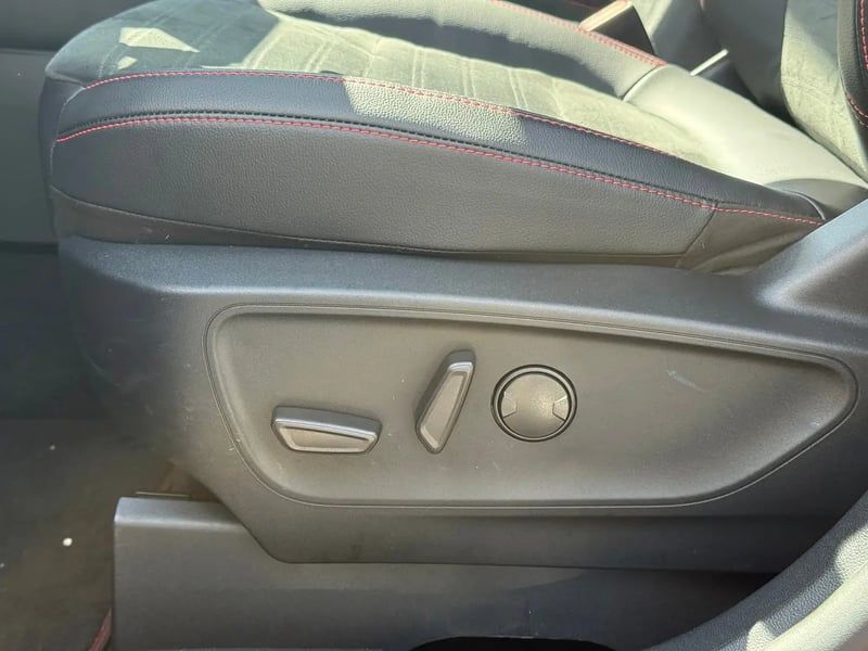 Photo de la voiture FORD KUGA 2.0 TDCi 120 S&S 4x2 Powershift ST-Line