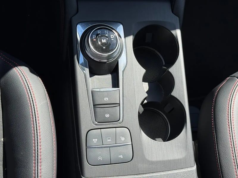Photo de la voiture FORD KUGA 2.0 TDCi 120 S&S 4x2 Powershift ST-Line