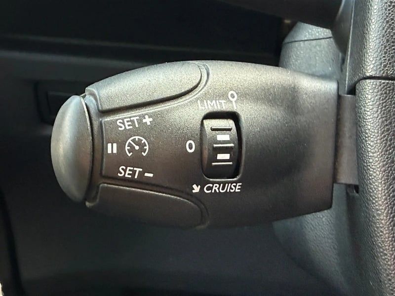 Photo de la voiture DS DS 3 PureTech 110 S&S BVM5 So Chic