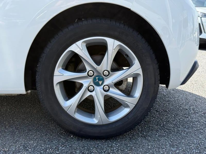 Photo de la voiture DS DS 3 PureTech 110 S&S BVM5 So Chic