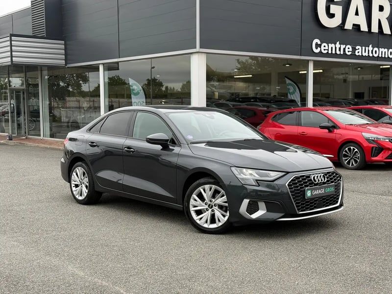 Photo de la voiture AUDI A3 BERLINE 30 TFSI 110
