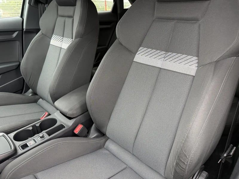 Photo de la voiture AUDI A3 BERLINE 30 TFSI 110