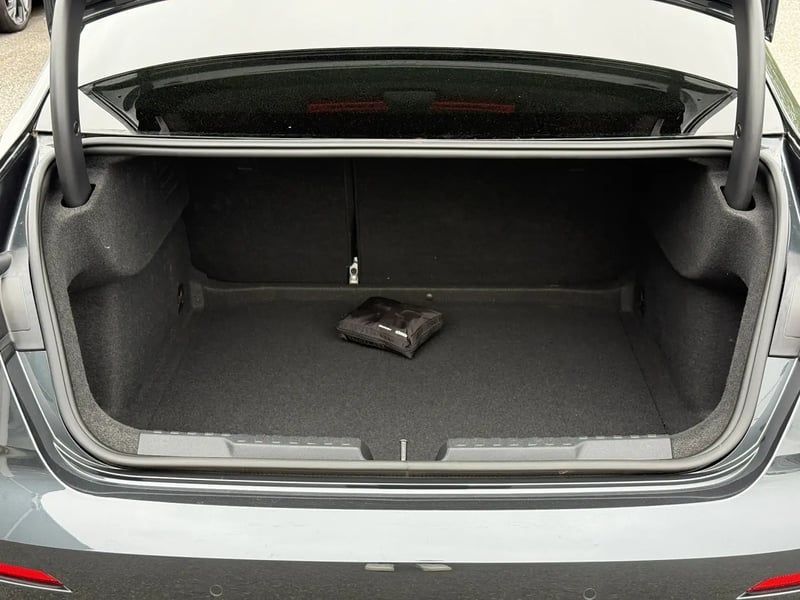Photo de la voiture AUDI A3 BERLINE 30 TFSI 110
