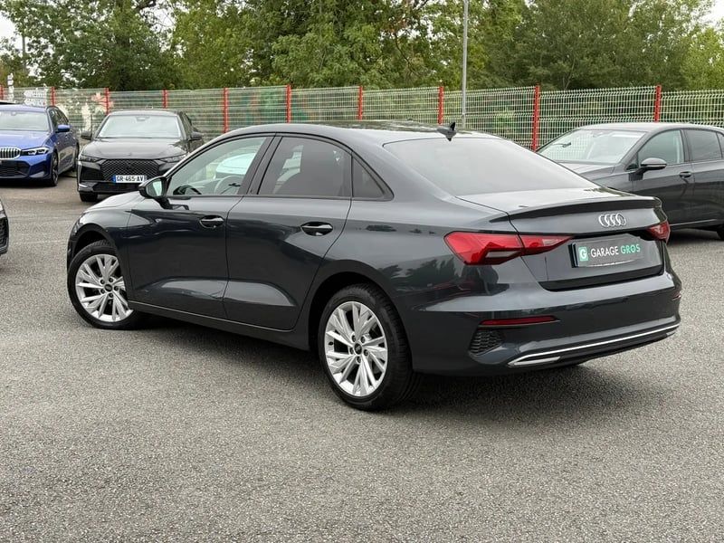 Photo de la voiture AUDI A3 BERLINE 30 TFSI 110