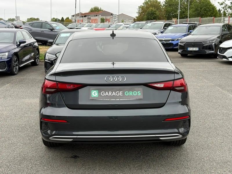 Photo de la voiture AUDI A3 BERLINE 30 TFSI 110