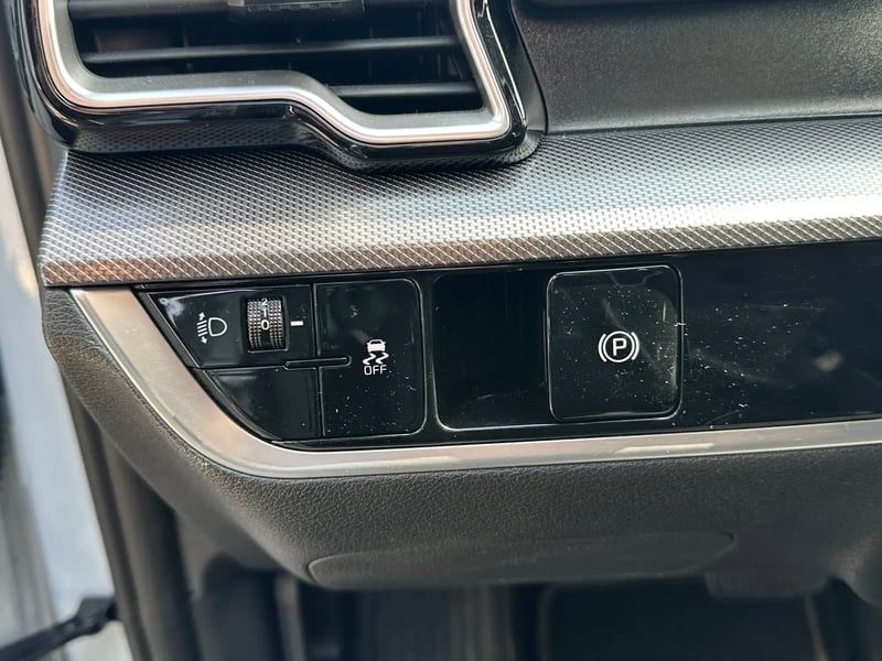 Photo de la voiture KIA SPORTAGE 1.6 T-GDi 150ch MHEV DCT7 4x2 Design