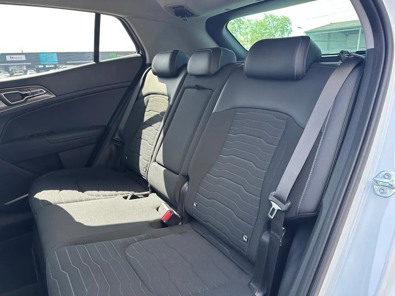 Photo de la voiture KIA SPORTAGE 1.6 T-GDi 150ch MHEV DCT7 4x2 Design