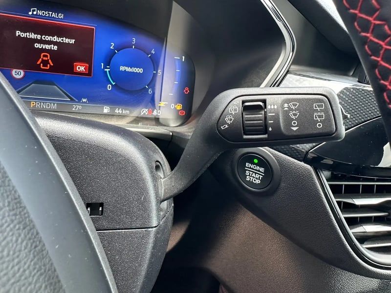 Photo de la voiture FORD KUGA 2.0 TDCi 120 S&S 4x2 Powershift ST-Line