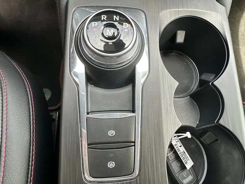 Photo de la voiture FORD KUGA 2.0 TDCi 120 S&S 4x2 Powershift ST-Line