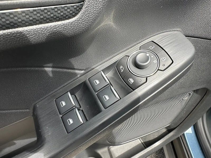 Photo de la voiture FORD KUGA 2.0 TDCi 120 S&S 4x2 Powershift ST-Line