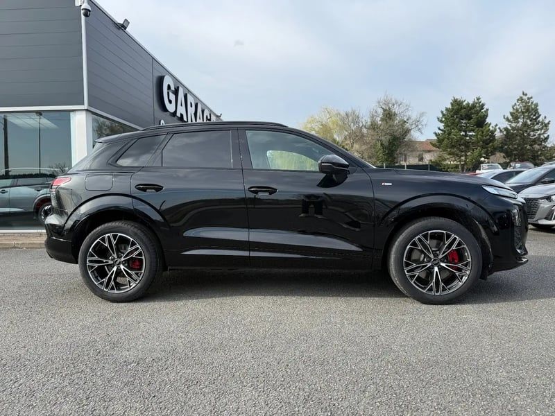 Photo de la voiture AUDI Q3 DIESEL TDI 150 ch S tronic 7 S line