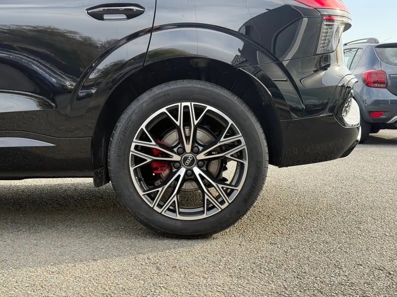 Photo de la voiture AUDI Q3 DIESEL TDI 150 ch S tronic 7 S line