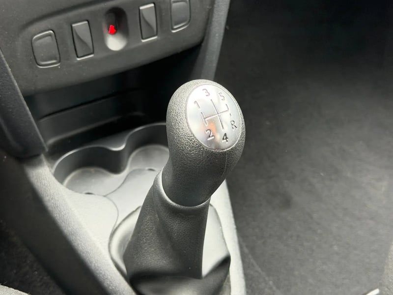 Photo de la voiture DACIA SANDERO TCe 90 Laureate