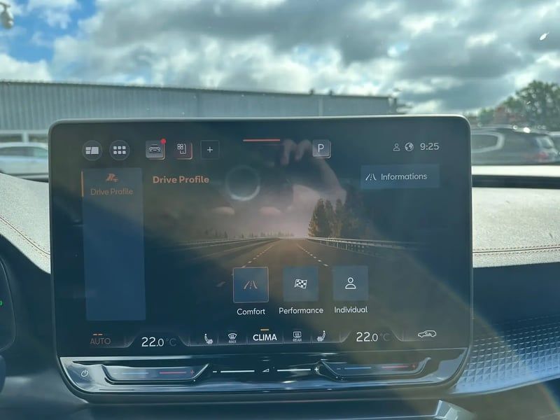 Photo de la voiture CUPRA FORMENTOR 1.5 eTSI Hybrid 150 ch DSG7 V
