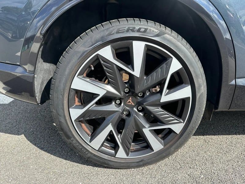 Photo de la voiture CUPRA FORMENTOR 1.5 eTSI Hybrid 150 ch DSG7 V