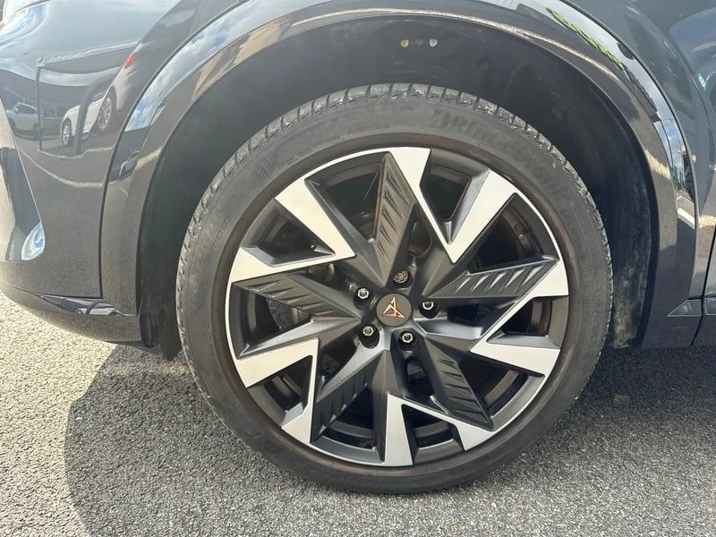 Photo de la voiture CUPRA FORMENTOR 1.5 eTSI Hybrid 150 ch DSG7 V