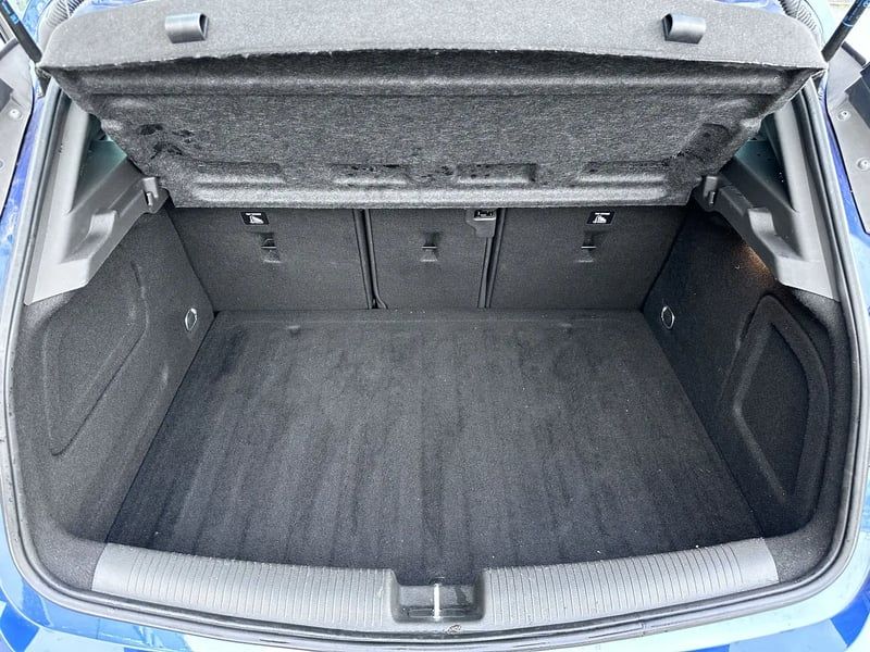 Photo de la voiture OPEL ASTRA 1.2 Turbo 145 ch BVM6 Elegance GPS- 5P