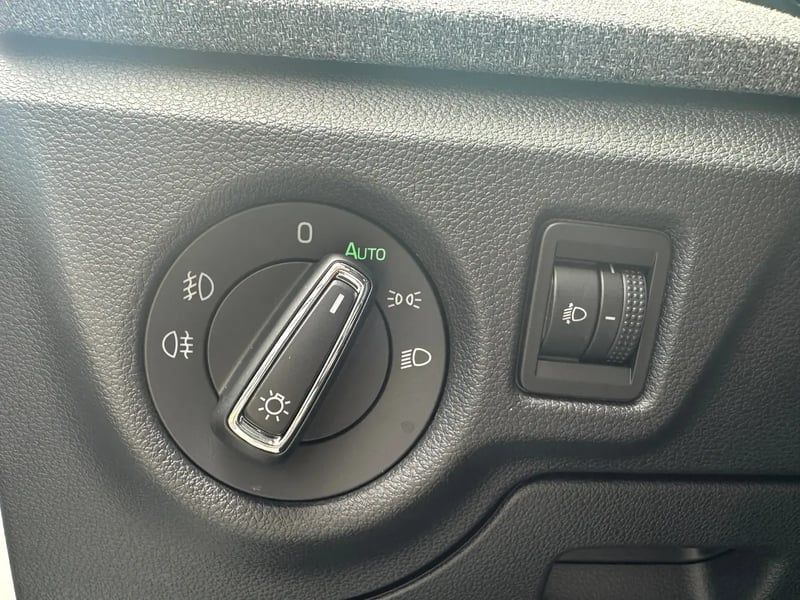 Photo de la voiture SKODA SCALA 1.0 TSI Evo 2 116 ch BVM6 Selection