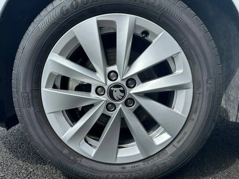 Photo de la voiture SKODA SCALA 1.0 TSI Evo 2 116 ch BVM6 Selection