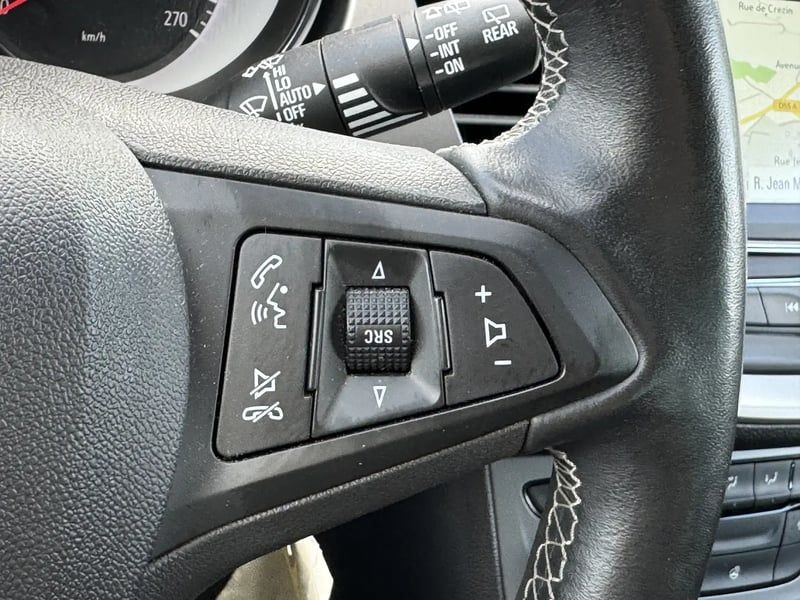 Photo de la voiture OPEL ASTRA SPORTS TOURER 1.2 Turbo 110 ch BVM6 Edition Business