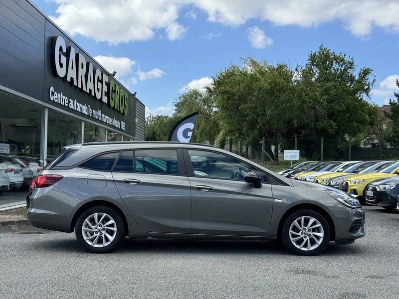 Photo de la voiture OPEL ASTRA SPORTS TOURER 1.2 Turbo 110 ch BVM6 Edition Business