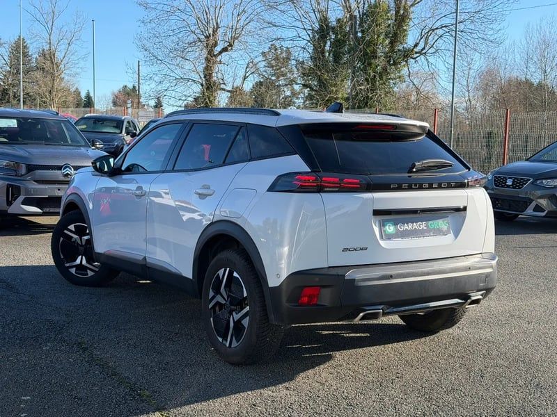 Photo de la voiture PEUGEOT 2008 PureTech 130 S&S EAT8 Allure