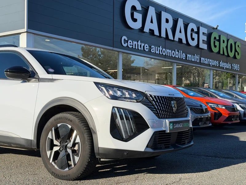 Photo de la voiture PEUGEOT 2008 PureTech 130 S&S EAT8 Allure