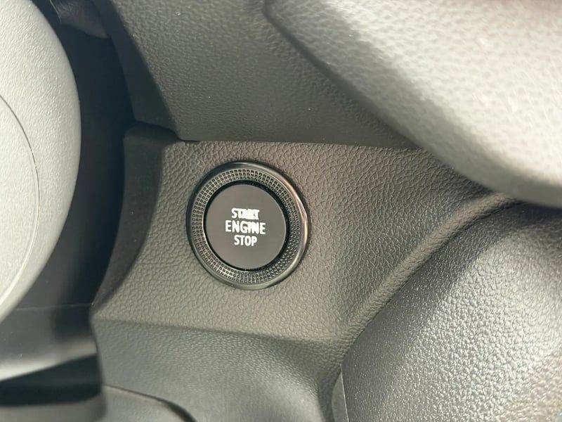 Photo de la voiture DACIA SANDERO TCe 90 CVT GSR2 Stepway Extreme