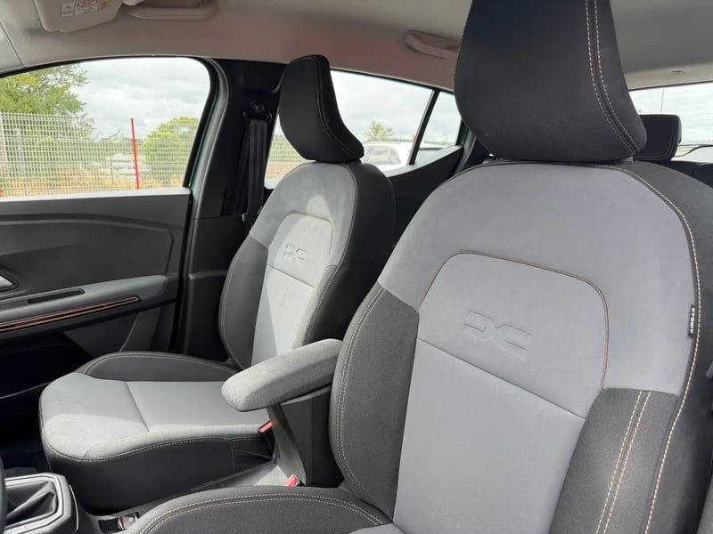 Photo de la voiture DACIA SANDERO TCe 90 CVT GSR2 Stepway Extreme