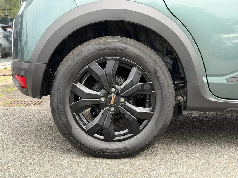 Photo de la voiture DACIA SANDERO TCe 90 CVT GSR2 Stepway Extreme