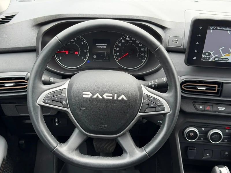 Photo de la voiture DACIA SANDERO TCe 90 CVT GSR2 Stepway Extreme