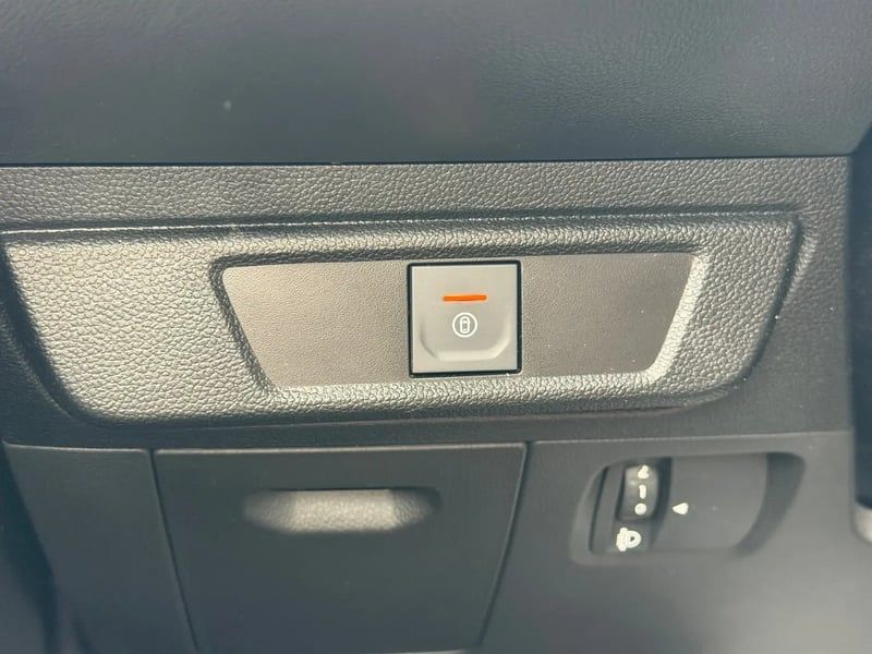 Photo de la voiture DACIA SANDERO TCe 90 CVT GSR2 Stepway Extreme