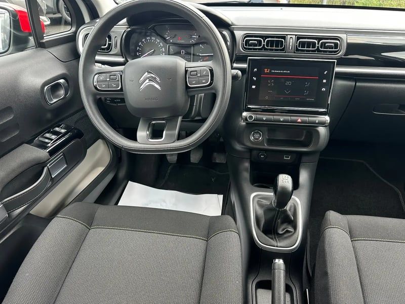 Photo de la voiture CITROEN C3 PureTech 83 S&S BVM5 Shine