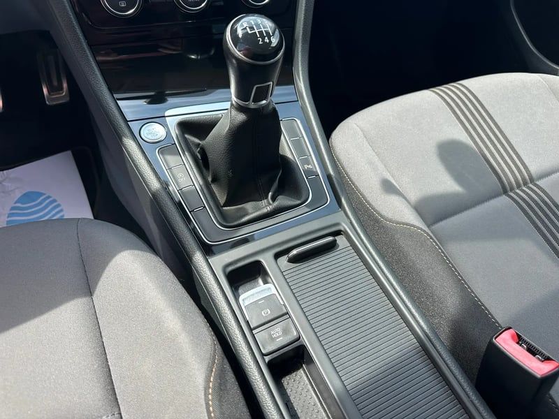 Photo de la voiture VOLKSWAGEN GOLF 1.2 TSI 110 BlueMotion Technology Allstar