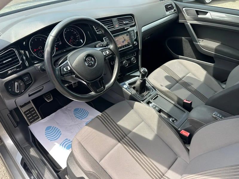 Photo de la voiture VOLKSWAGEN GOLF 1.2 TSI 110 BlueMotion Technology Allstar