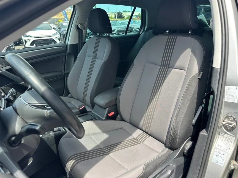 Photo de la voiture VOLKSWAGEN GOLF 1.2 TSI 110 BlueMotion Technology Allstar