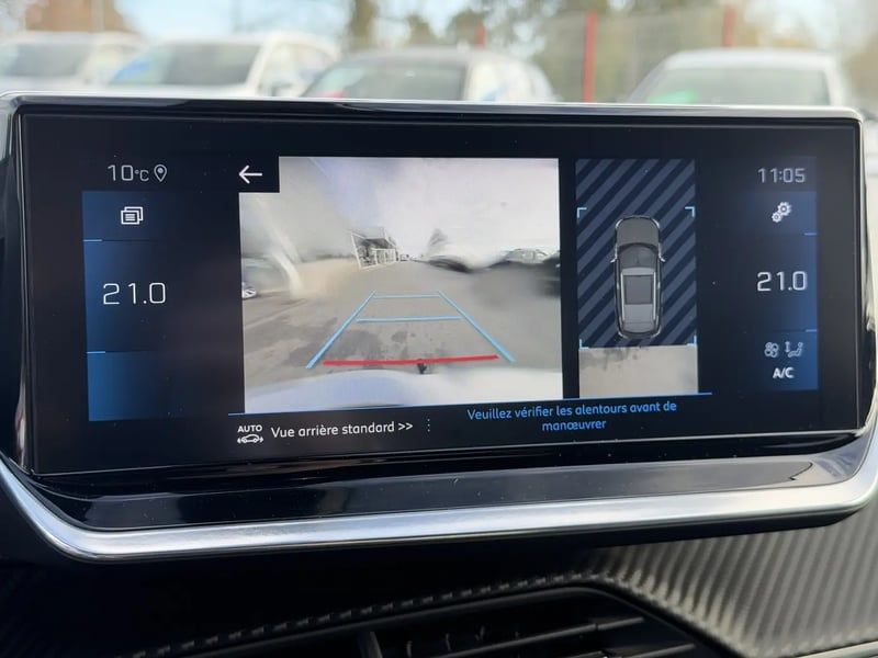 Photo de la voiture PEUGEOT 2008 BlueHDi 130 S&S EAT8 GT Line