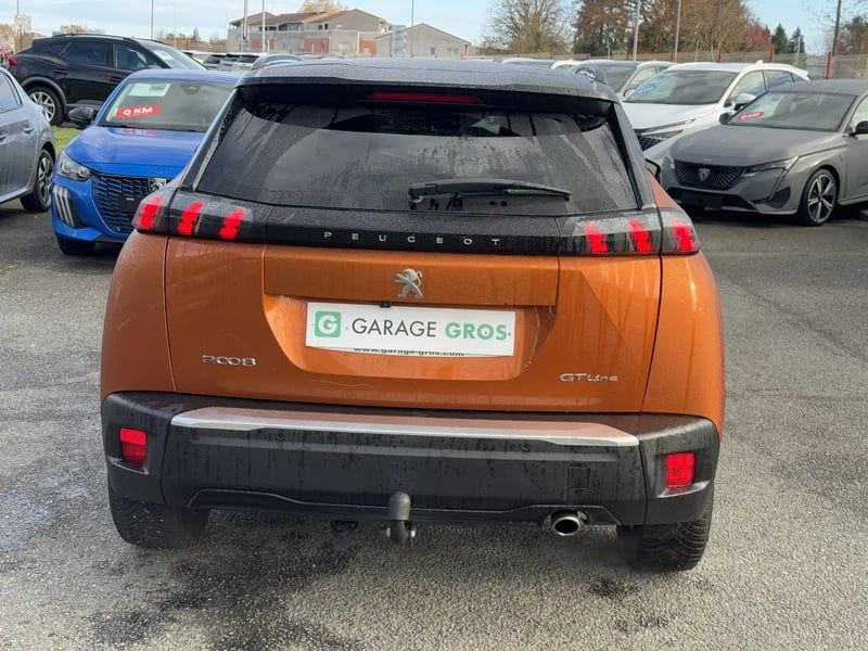 Photo de la voiture PEUGEOT 2008 BlueHDi 130 S&S EAT8 GT Line