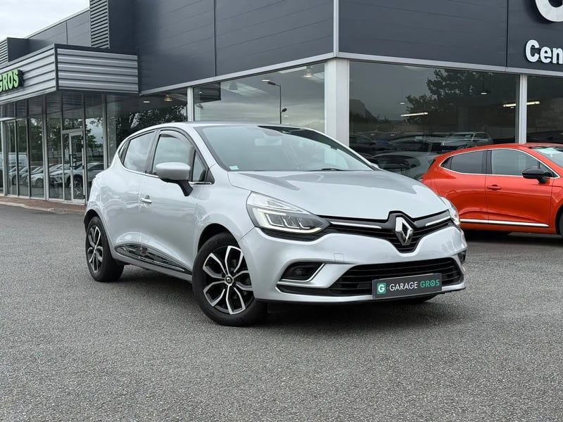 Photo de la voiture RENAULT CLIO IV TCe 90 E6C Intens