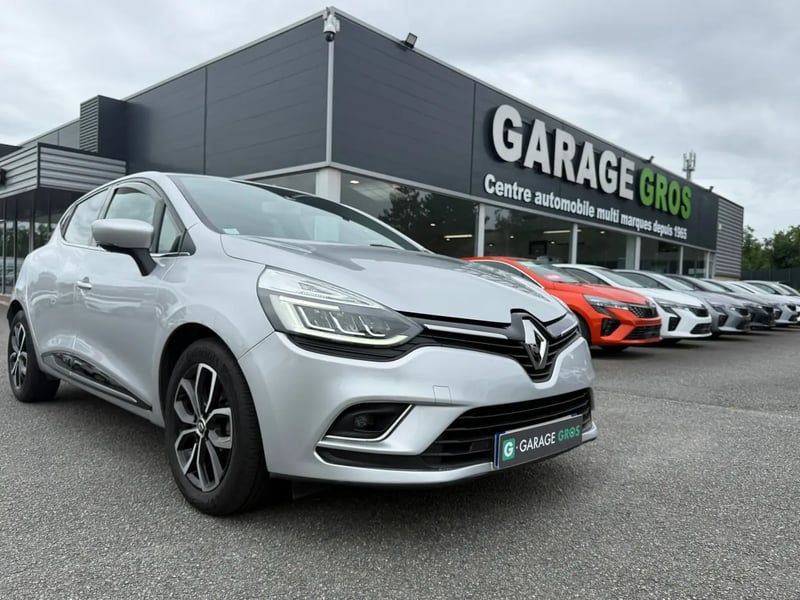 Photo de la voiture RENAULT CLIO IV TCe 90 E6C Intens